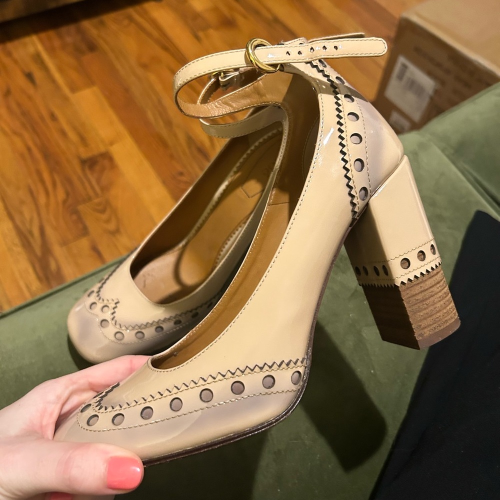 Chloe patent leather d’Orsay pumps, size 39